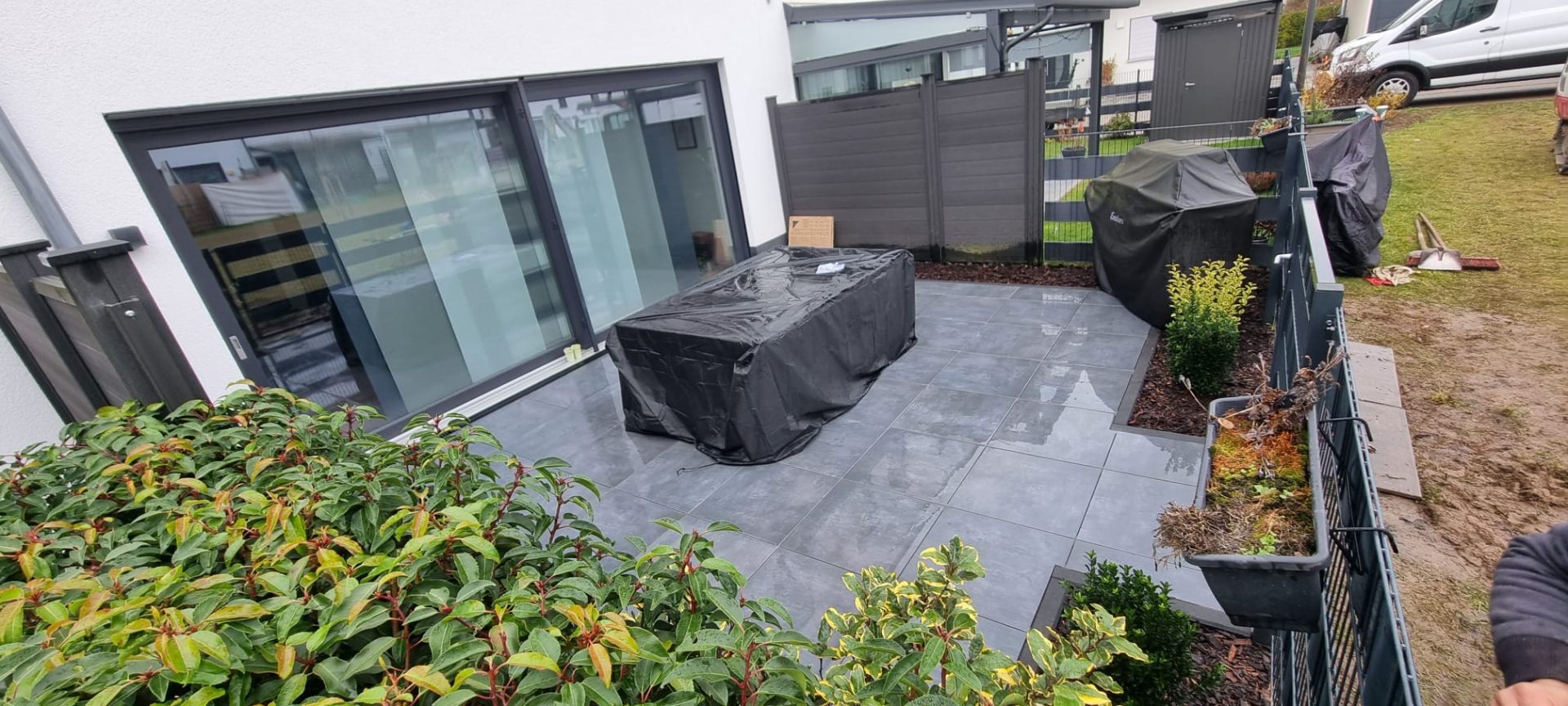 Terrasse mit Großformatplatten